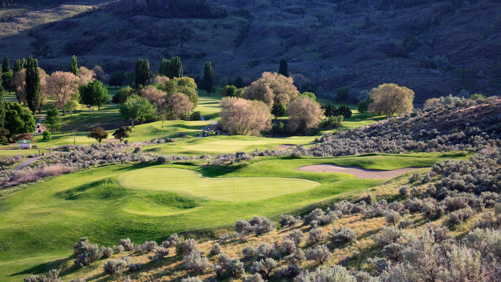 How to Plan the Perfect Osoyoos Golf Getaway
