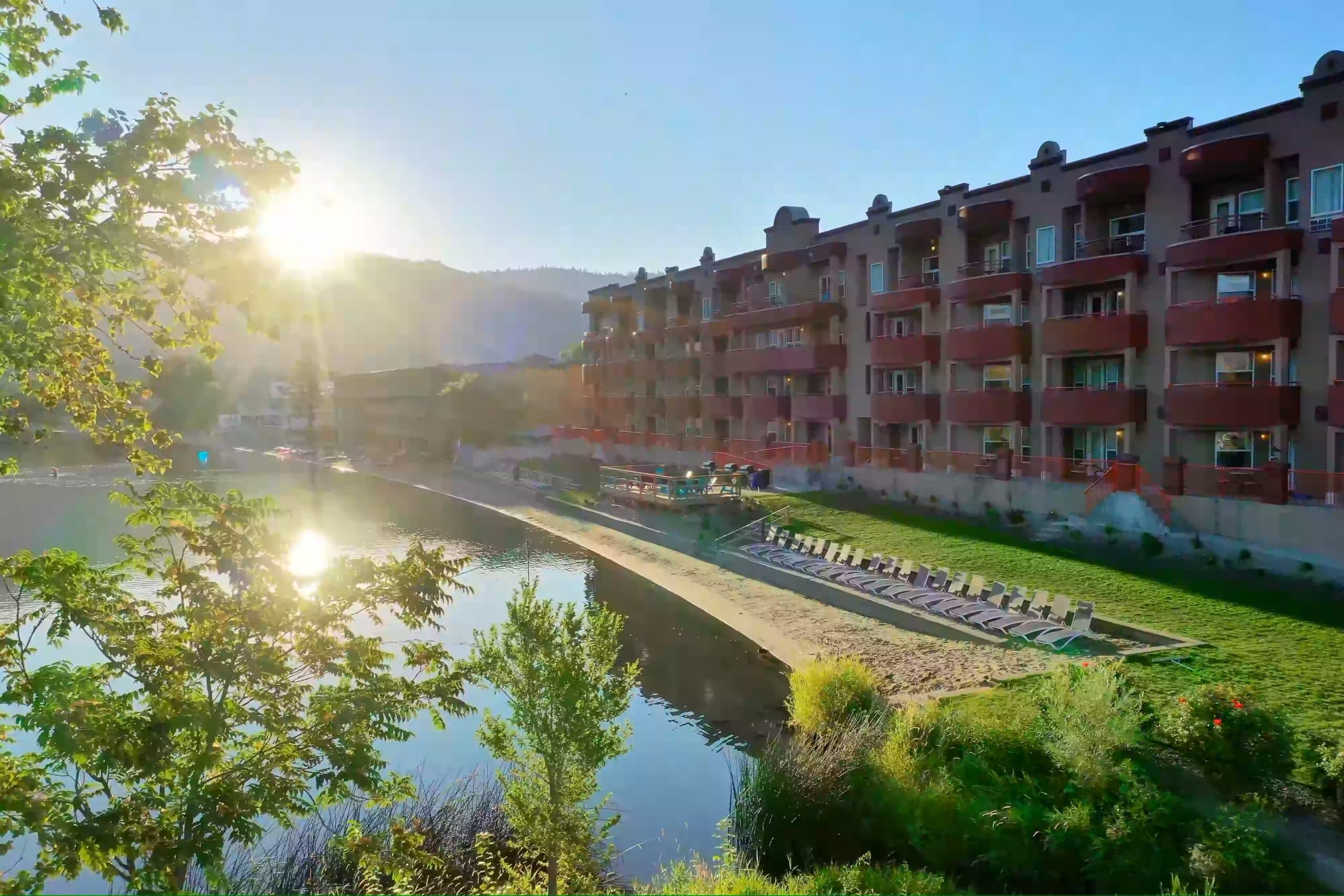 Weekly Stay at Holiday Inn & Suites Resort
