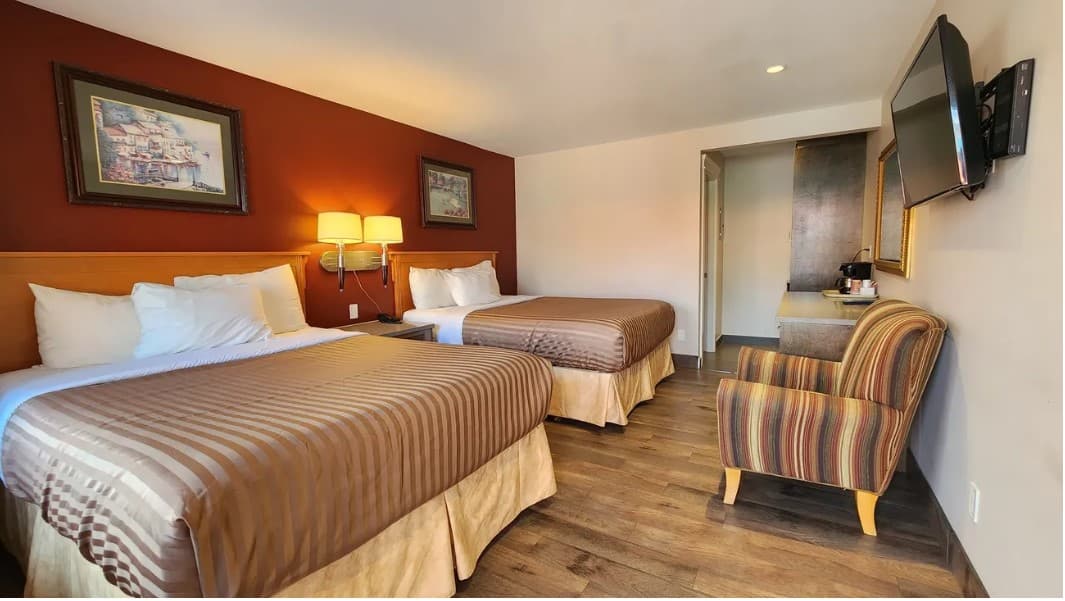 Sahara Courtyard Inn