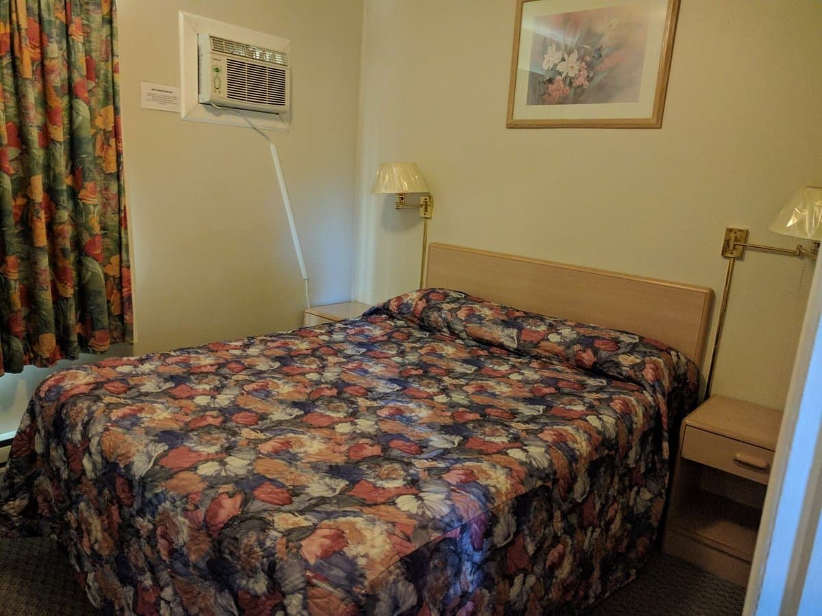 Boundary Motel