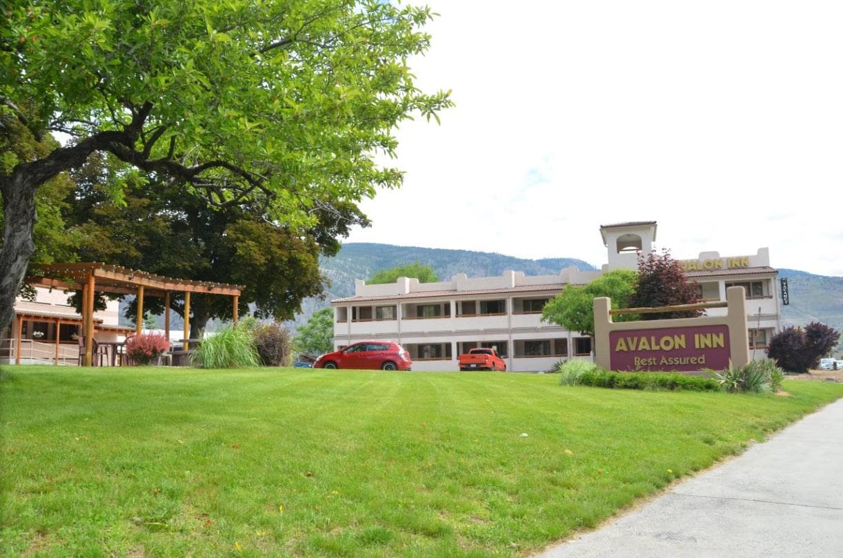 Weekly Stay at Avalon Inn