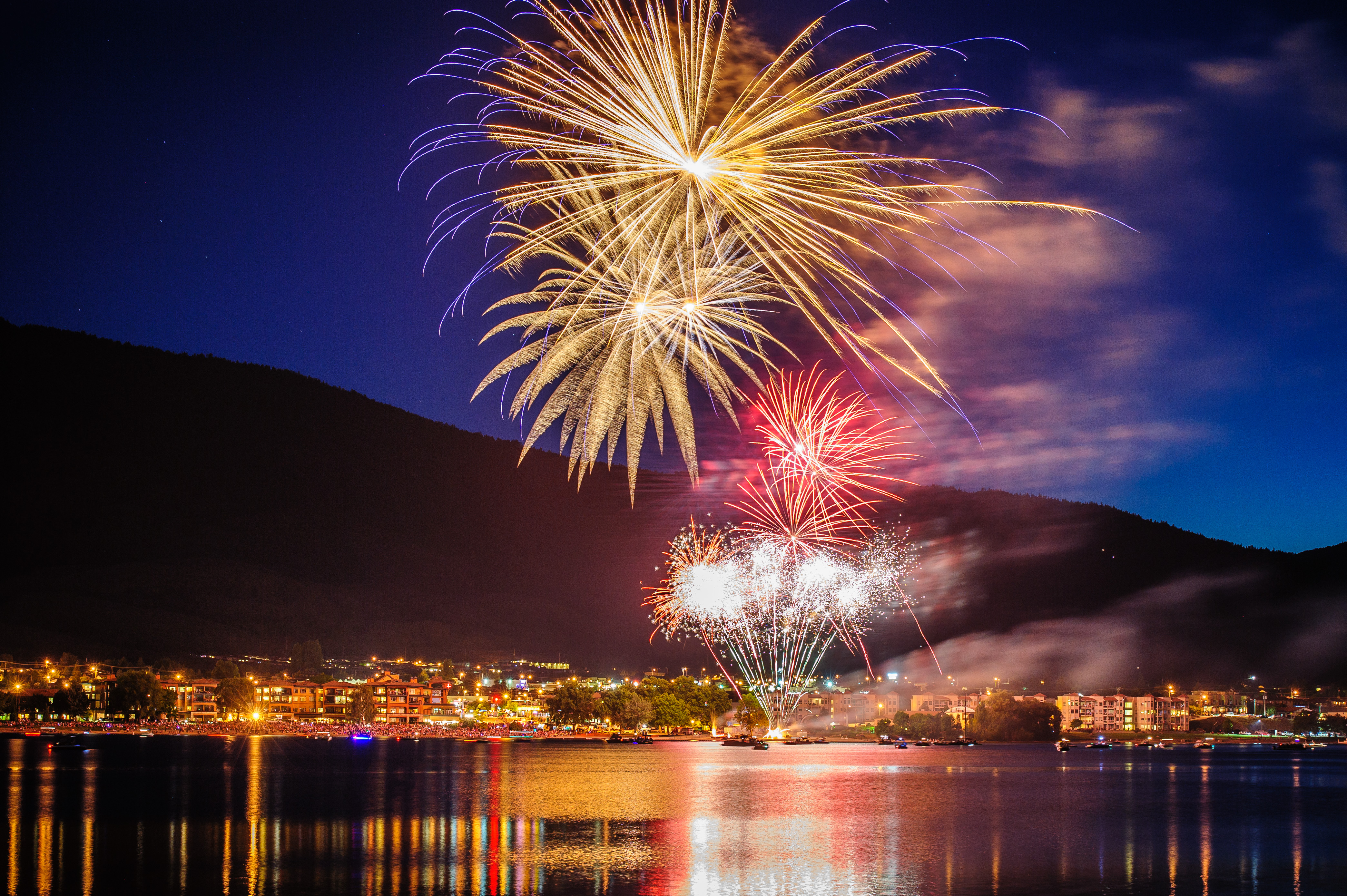 Cherry-Fiesta-Canada-Day-Fireworks.jpg