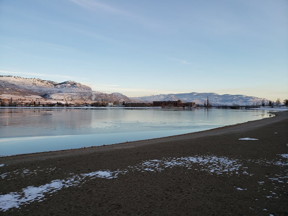 Photo of Osoyoos Lake and beachfront in wintertime
